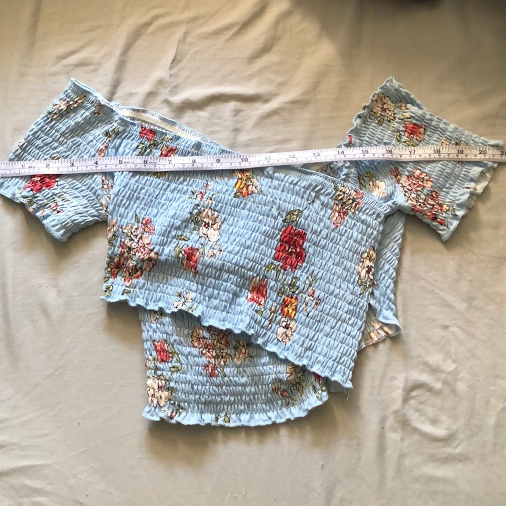 DONATED! Polly & Esther crisscrossed over the shoulder crop top - Picture 8 of 8